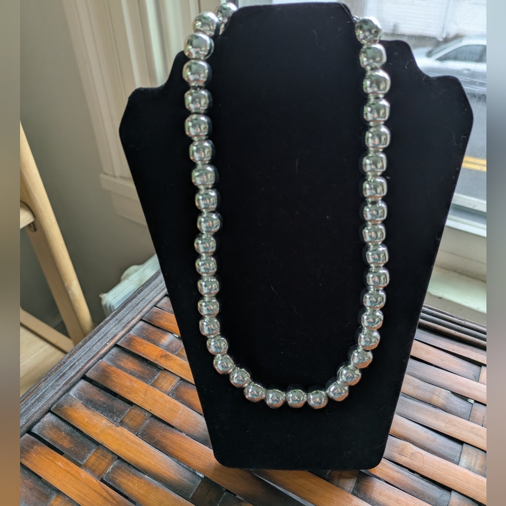 Faux Silver Ball Choker Necklace